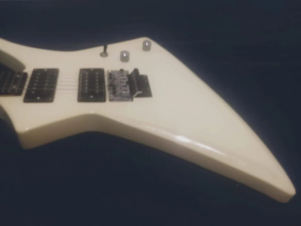 Guitarra Tagima Explorer Leia o Anúncio! - Foto 2