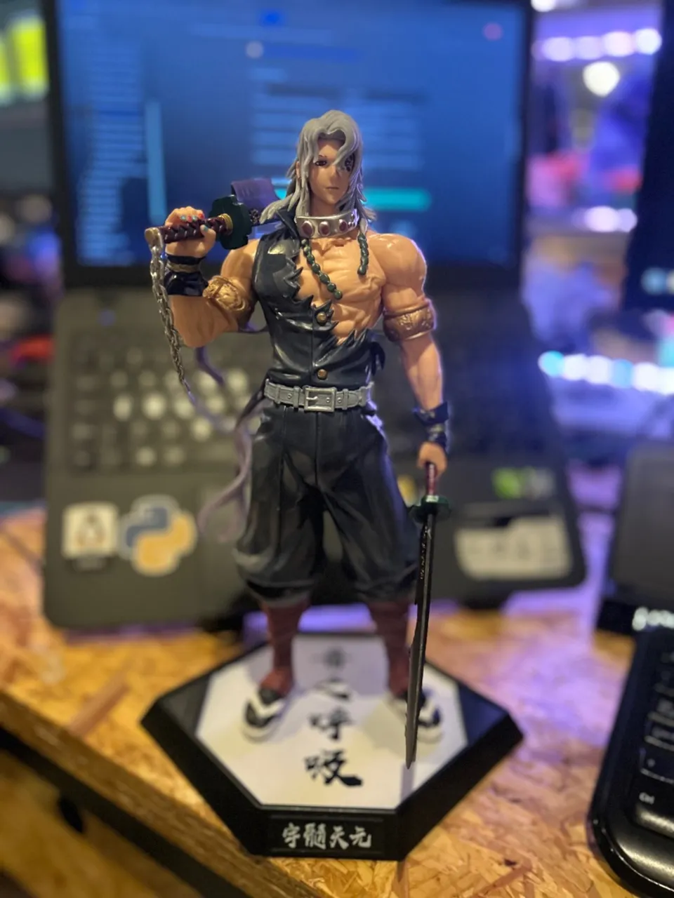 Action figure Tengen Uzui - Demon Slayer