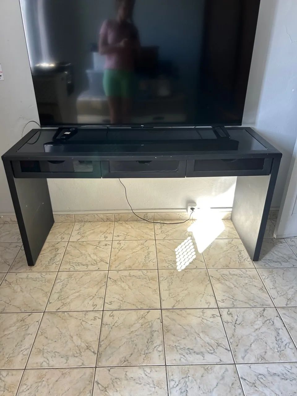 Aparador Mesa Rack Preta com 3 Gavetas