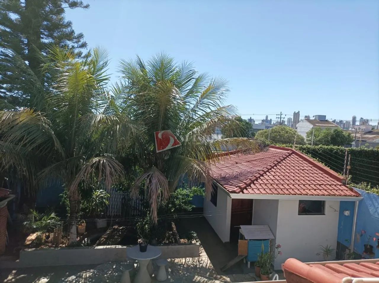 CASA EM ESTILO COLONIAL c janelas/portas madeira maciça - Foto 5
