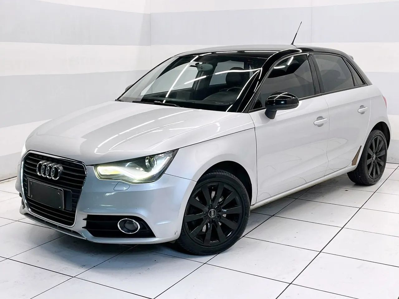 Audi A1 2013 1.4 tfsi sportback attraction 16v 122cv gasolina 4p s-tronic