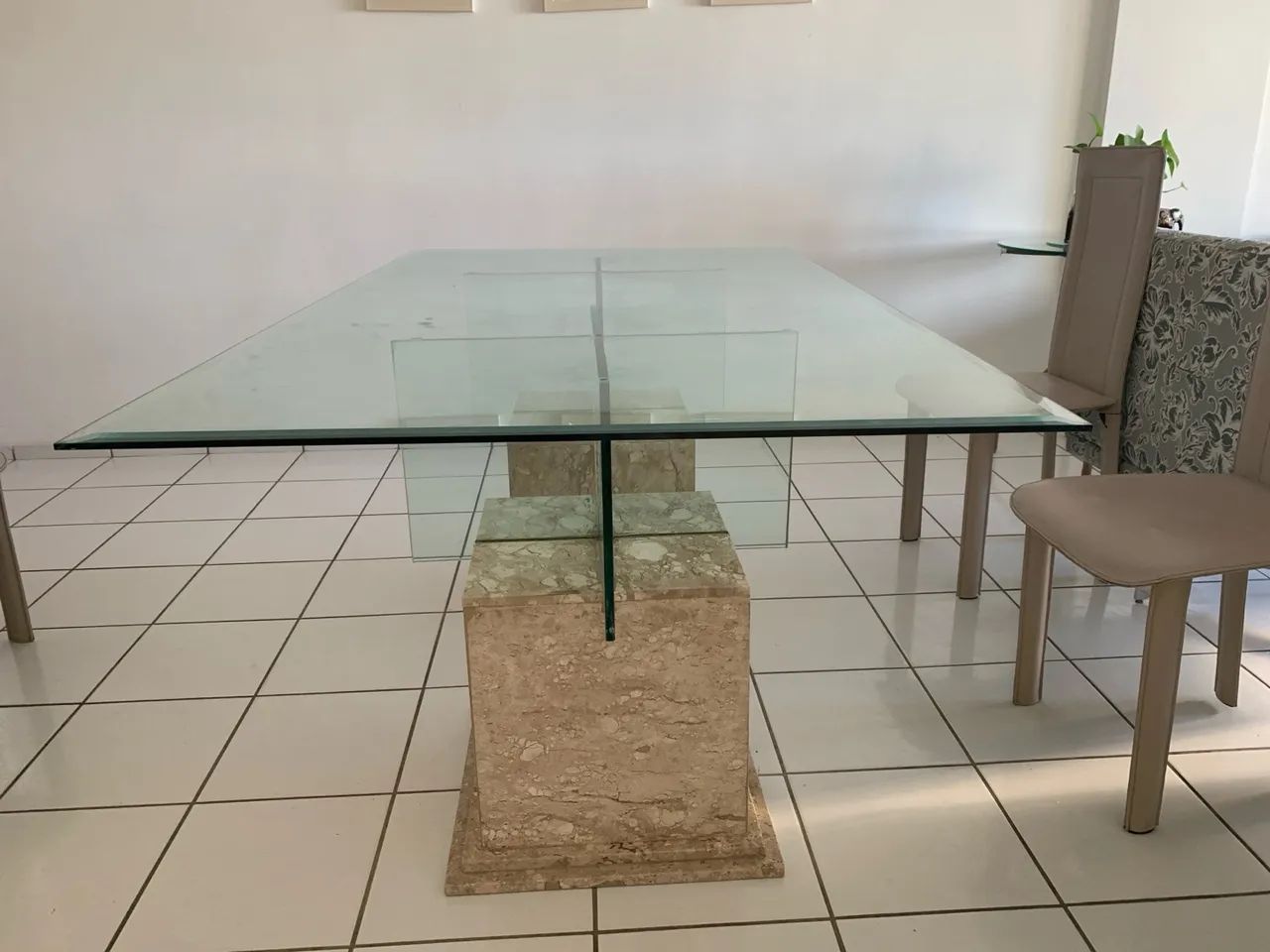 Mesa de Jantar de Vidro com Base de Pedra - Foto 5