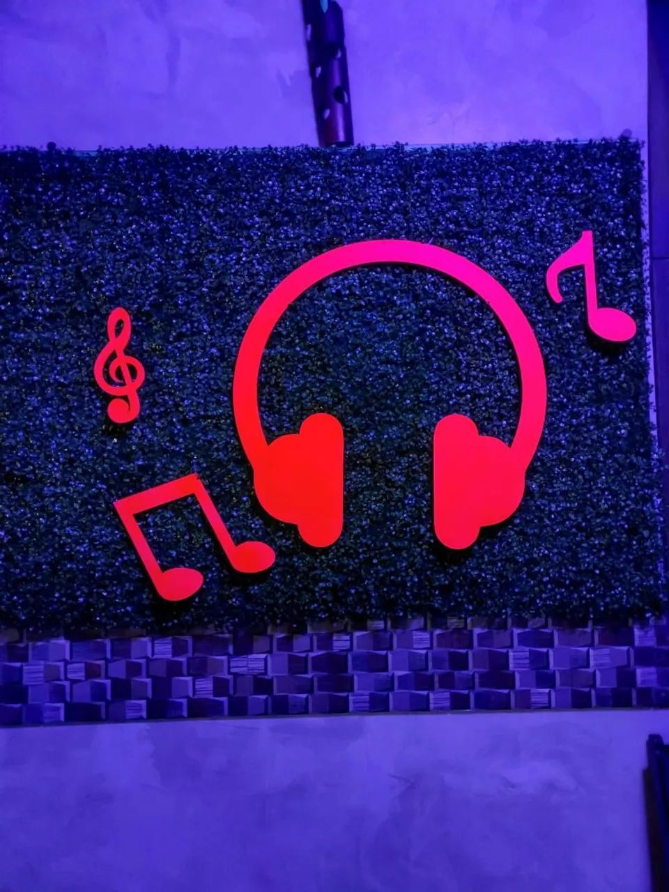 Fone de ouvido e Notas Musicais  Decoração  - Foto 2