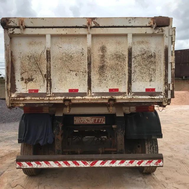 VENDO VOLVO FH400 6X2 - ANO 2010 C/ AR e CAÇAMBA ROSSETTI ANO 2008 - Foto 8