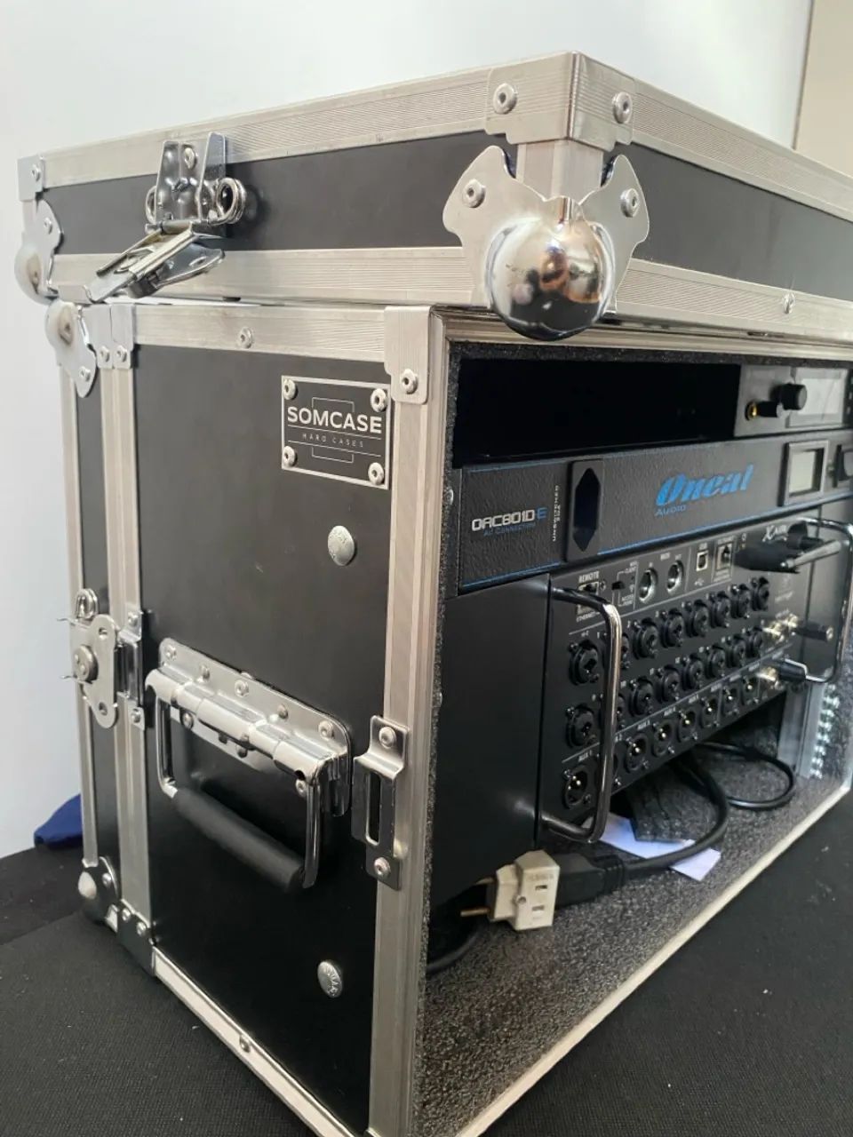 Mesa de Som xr18 behringer - Foto 3