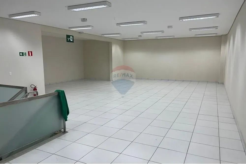 Aluguel de ponto comercial 700m na av. Elias Maluf, Z. Oeste de Sorocaba -antigo Banco San - Foto 4