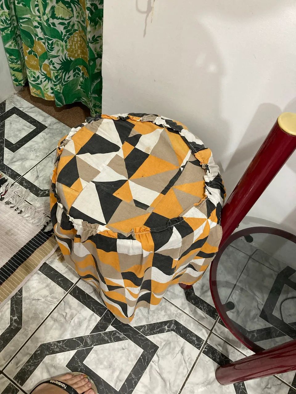 Small table64739707376898122