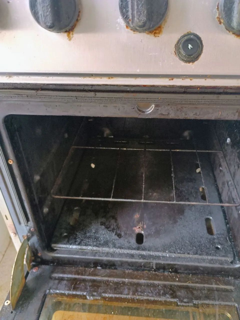 Fogão 4 Bocas com Forno - Usado - Foto 3