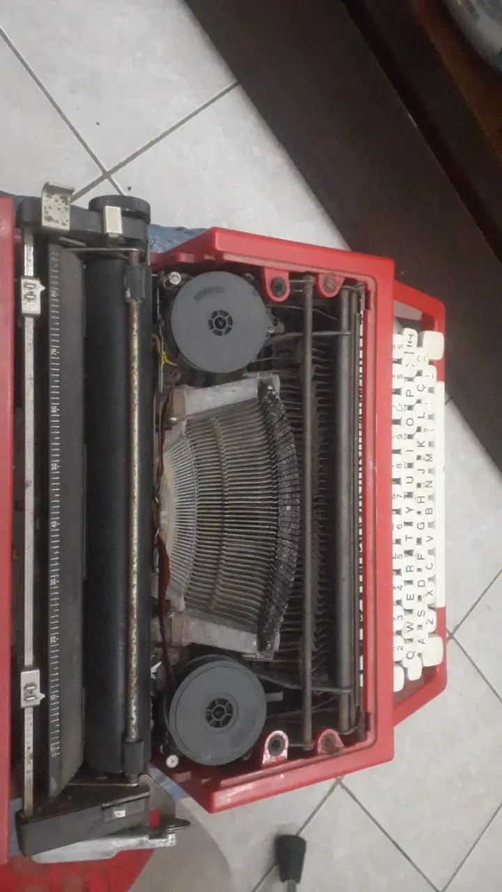 maquina de escrever antiga Olivetti - made in Mexico - Foto 2