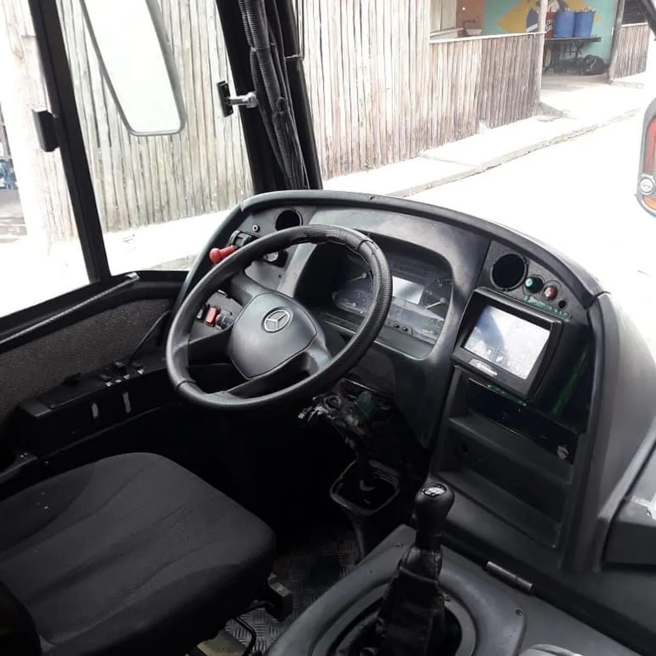 VENDO MICRO-ÔNIBUS NEOBUS THUNDER  - Foto 10