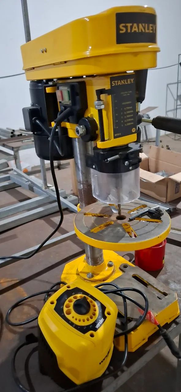 Furadeira de bancada com afiador 64385785831299120