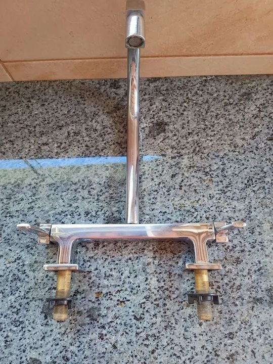 Vendo torneira misturador Docol, 1/4 de volta, em aço inox, semi nova. - Foto 3