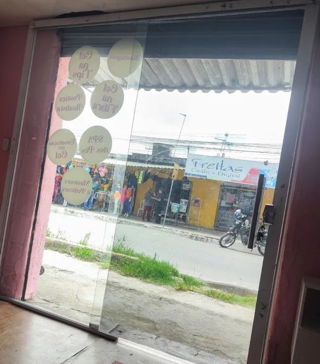 Porta de vidro temperado com moldura de alumínio