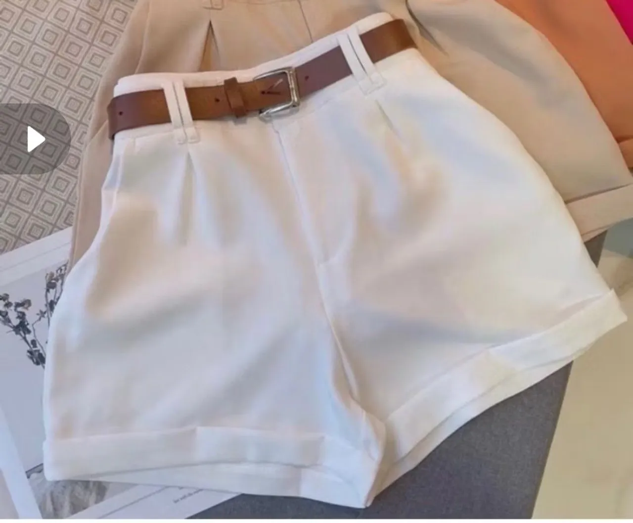 Short branco feminino alfaiataria