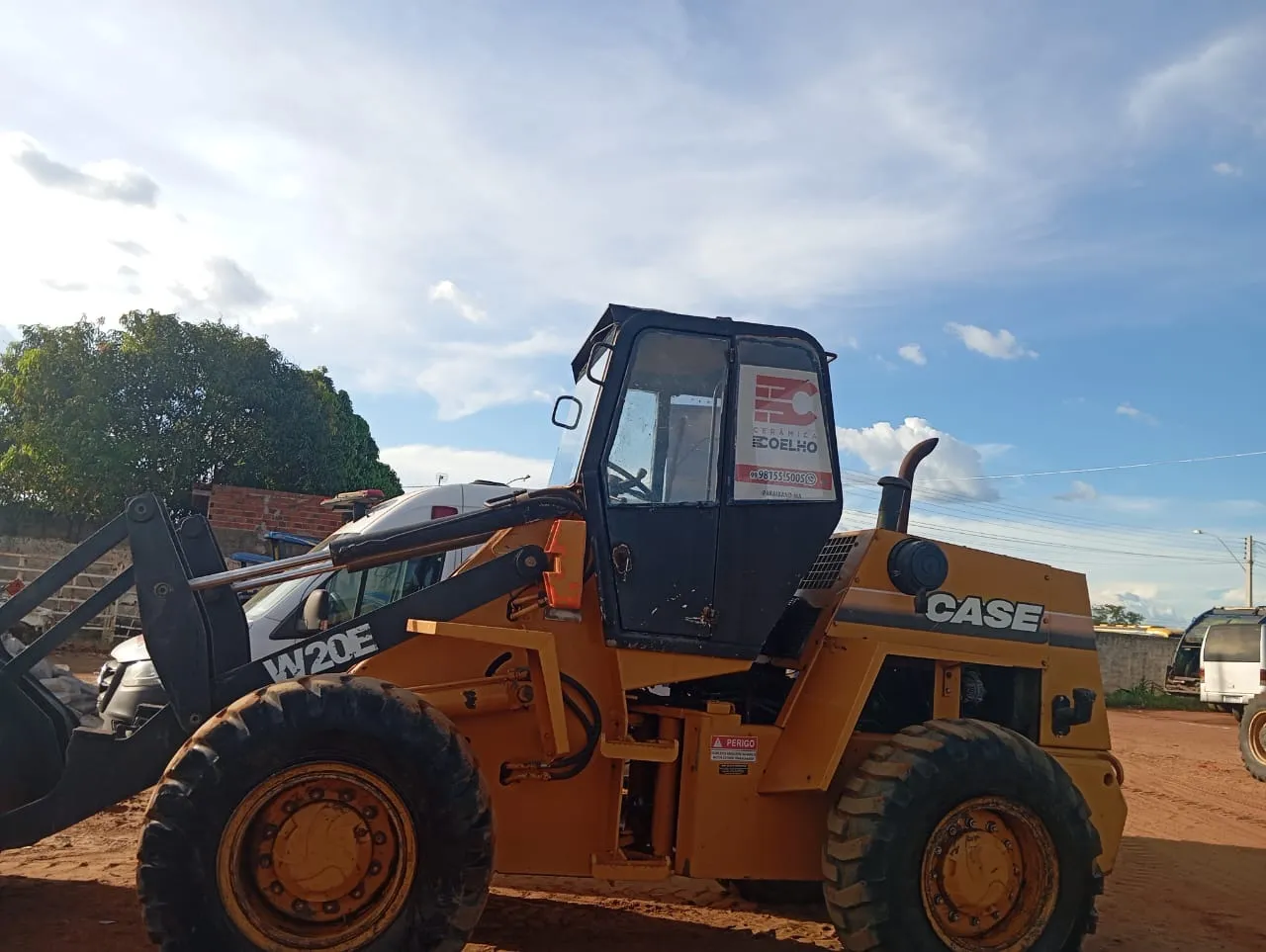 Pá Carregadeira Case W20E