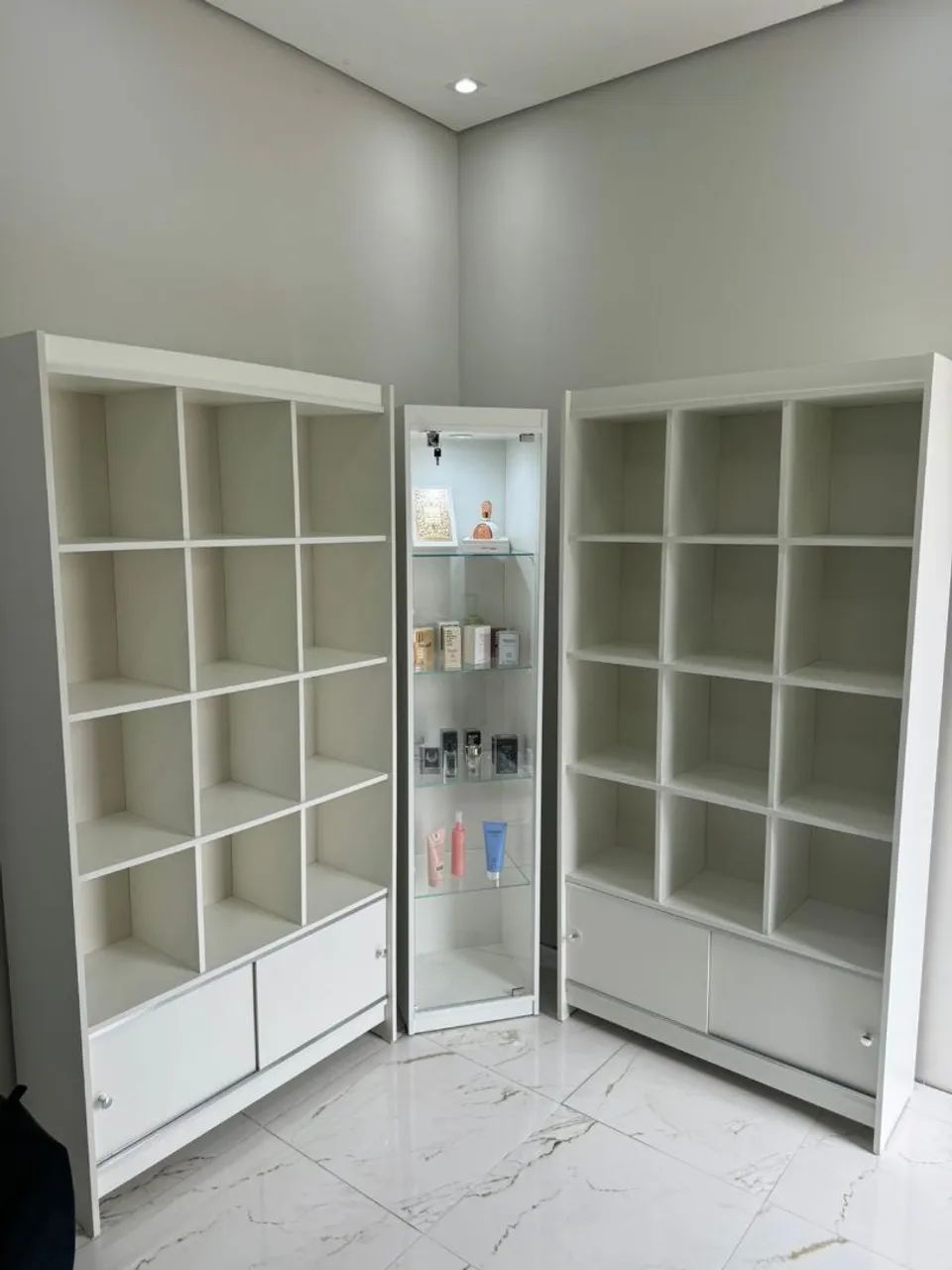 COLMEIA COM PORTAS INFERIORES MDF 