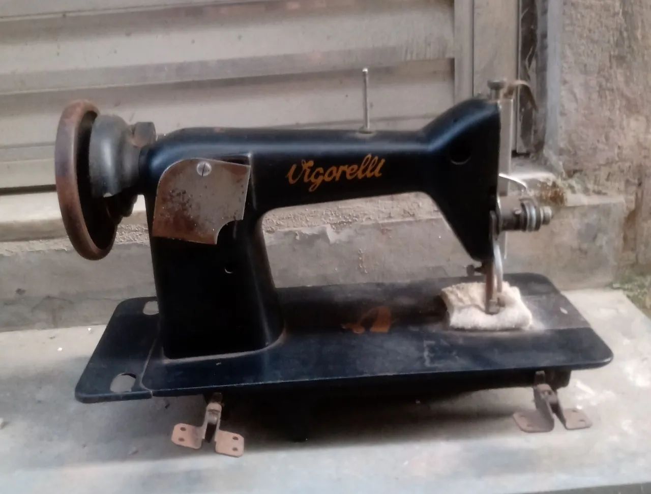 Máquina de costura Vigorelli