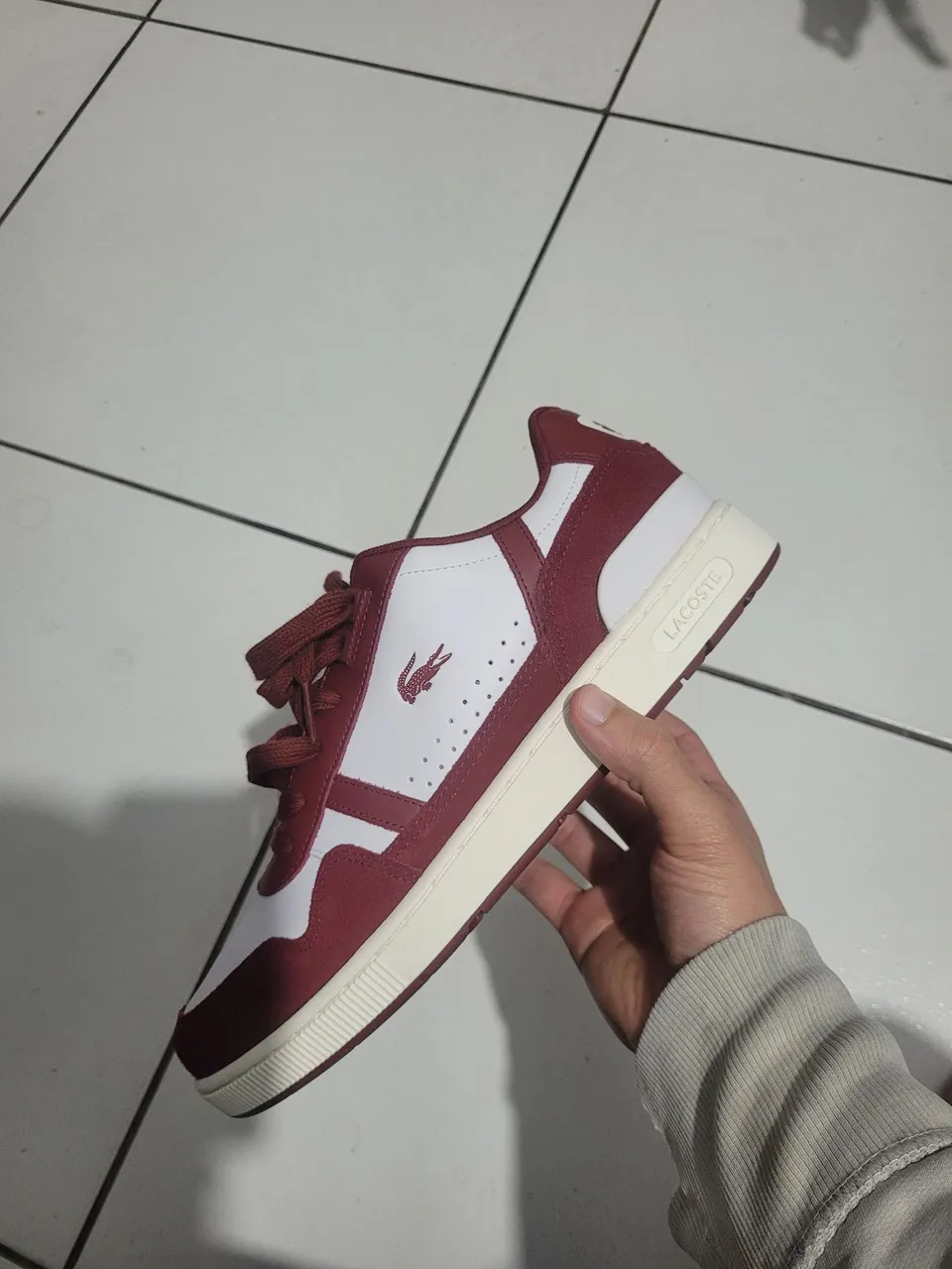Tênis Lacoste Vermelho e Branco - Novo