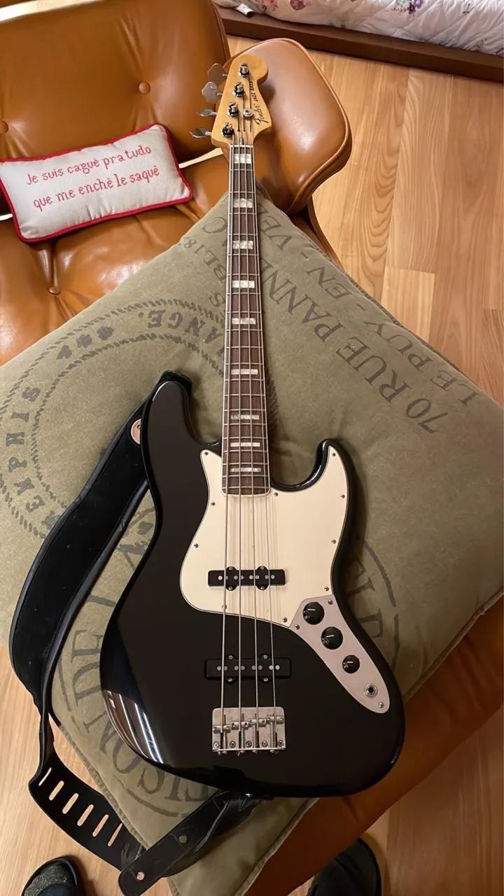 Fender 70's Jazz Bass 2009  (não aceito trocas) - Foto 3