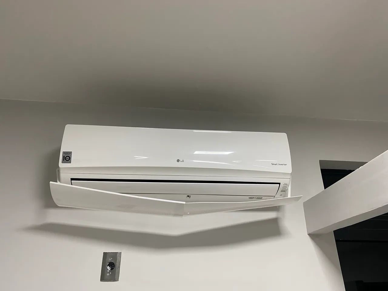 Ar condicionado LG Smart Inverter 22.000 btus