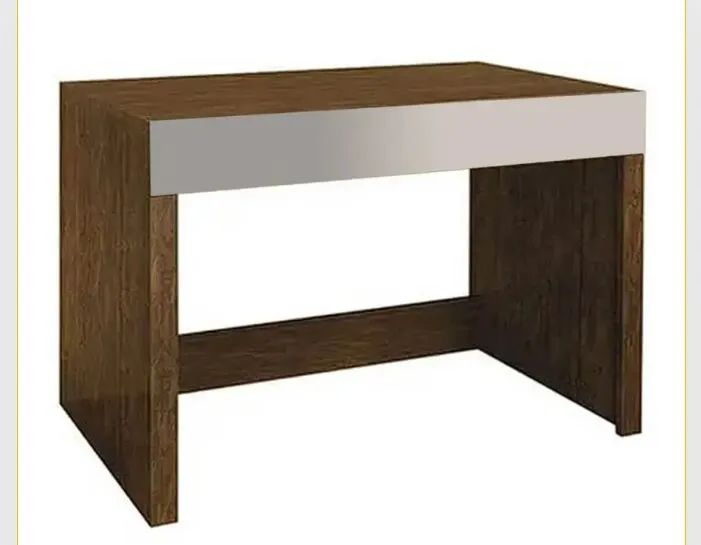 Escrivaninha moderna com tampo branco