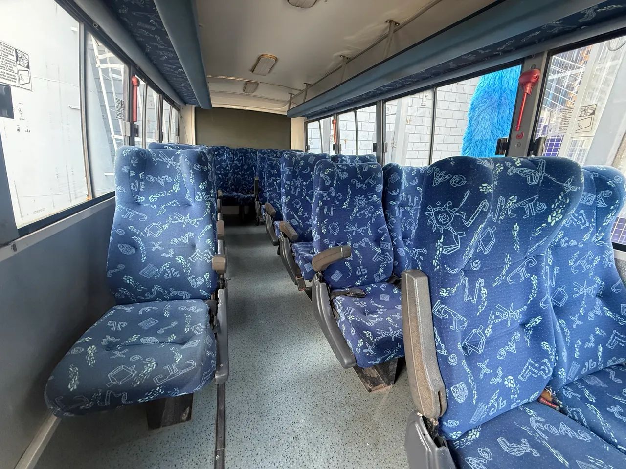 Micro ônibus curtinho- Marcopolo Volare V8 - Foto 7