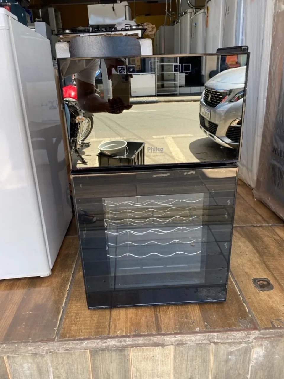 Adega Philco 12 garrafas 