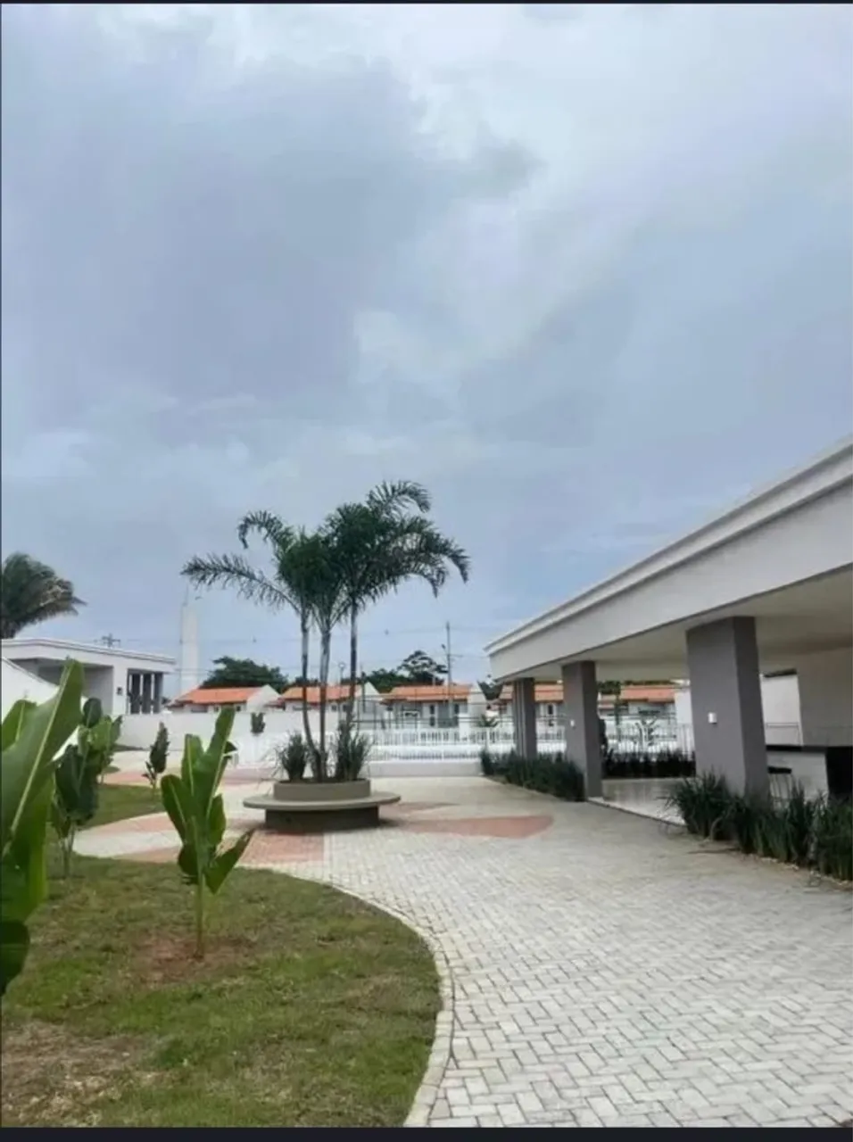 Alugo Casa de Condomínio R$ 1200,00