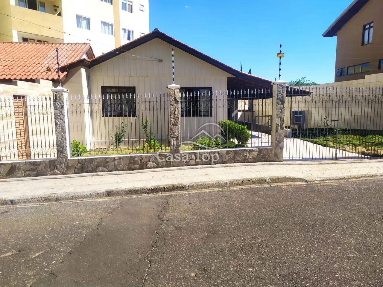 Casa semimobiliada para alugar Vila Estrela