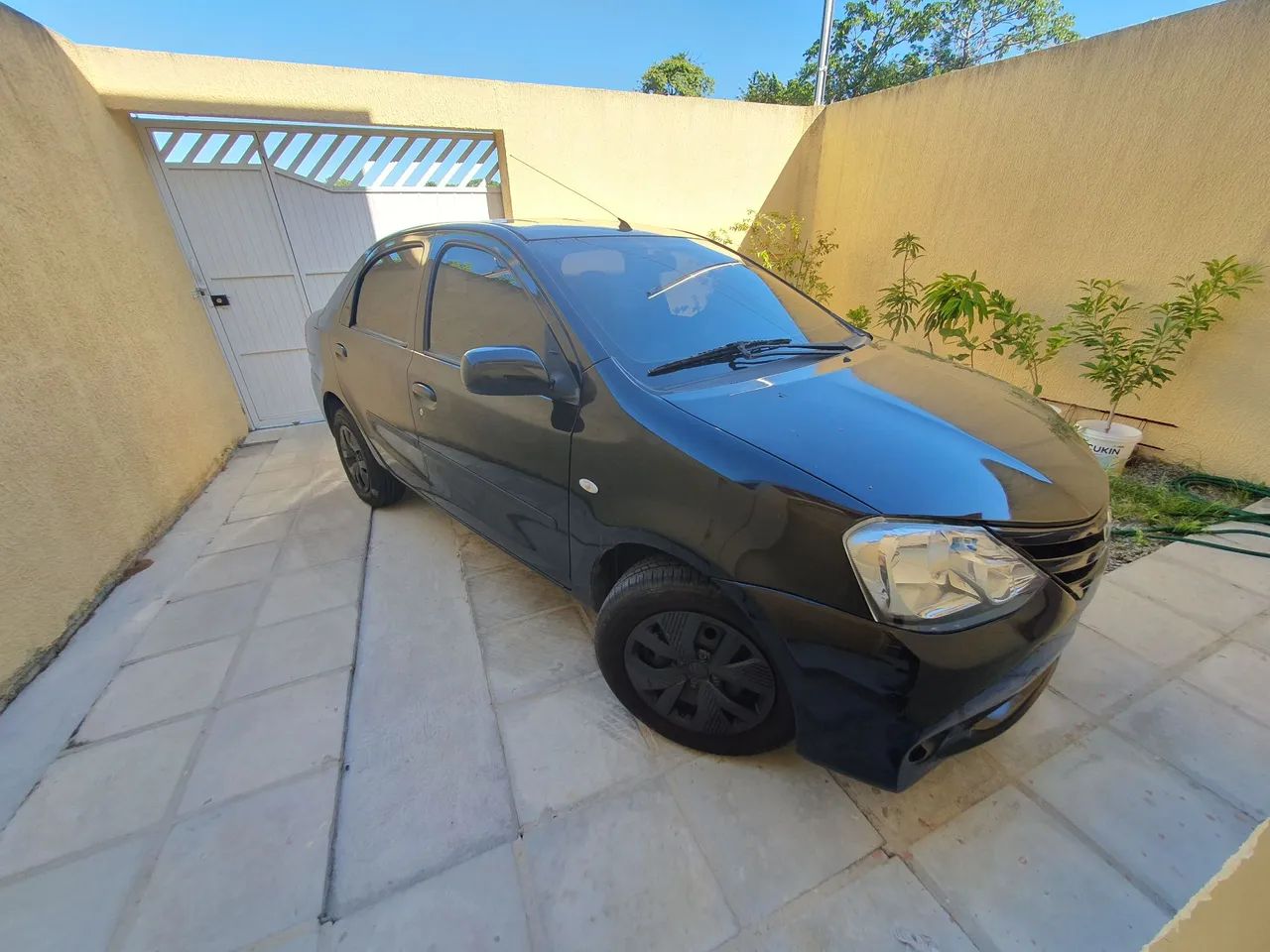 Etios 2013 xs
