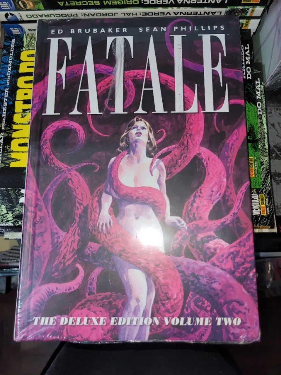 Fatale Deluxe Edition Volume 1 e 2