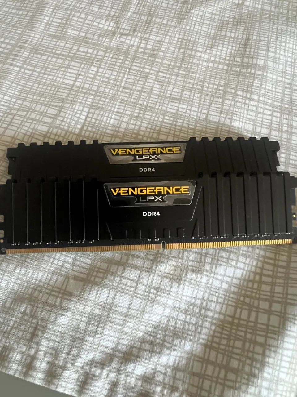 Memória RAM Corsair Vengeance LPX 16GB 2400MHz DDR4 - Foto 5
