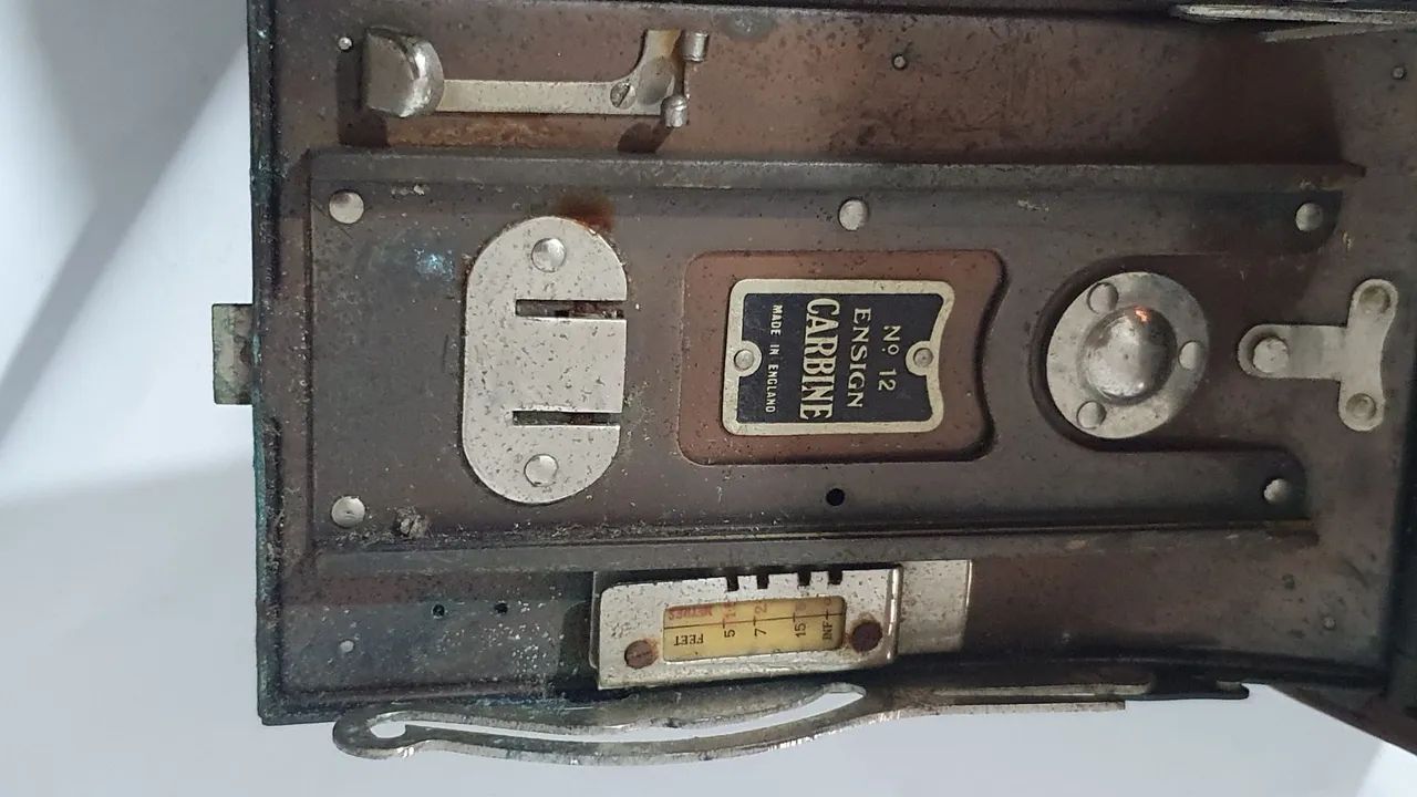 Máquina fotográfica Ensign Carbine n°12 anos 30 leia descrição  - Foto 2