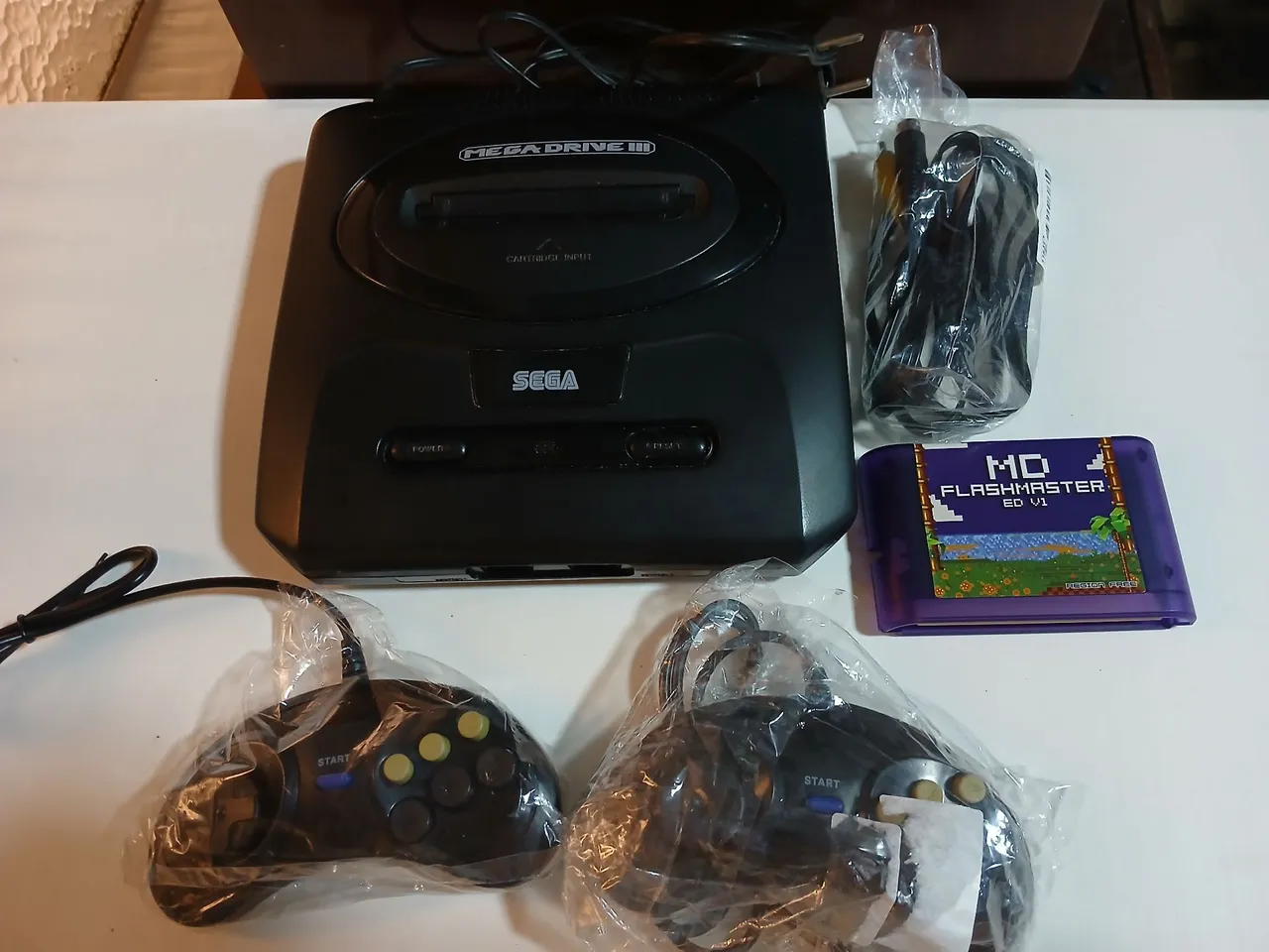 Sega Mega Drive 3 completo com Everdrive