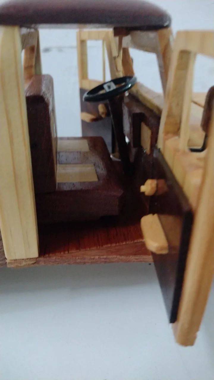 Miniatura de Caminhonete Artesanal em Madeira - Foto 5