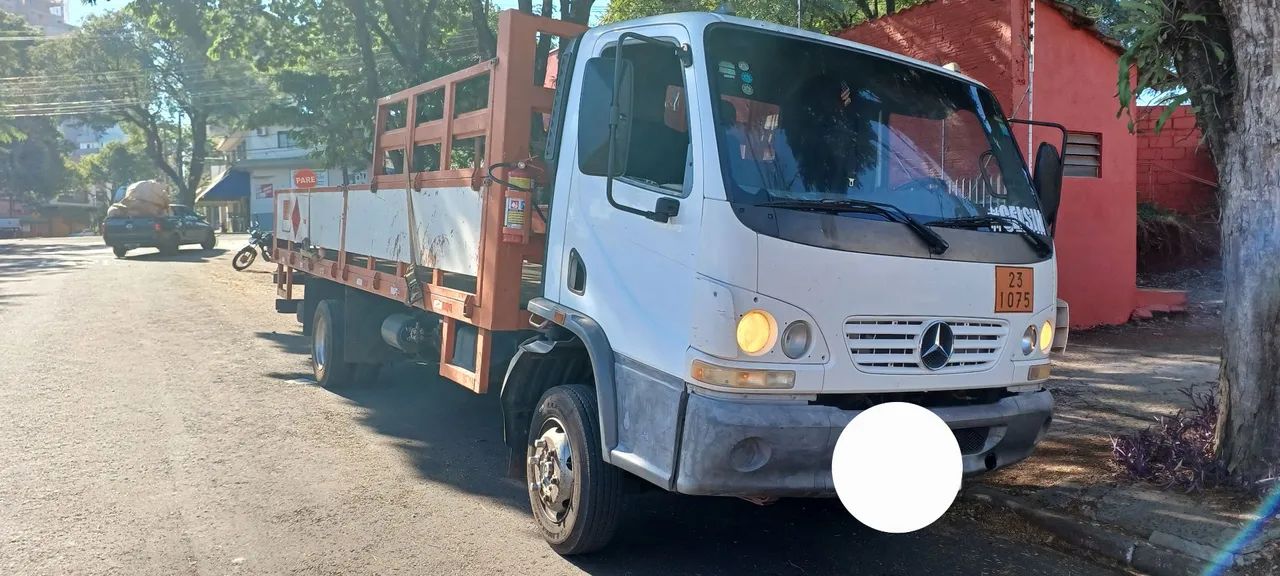 Mercedes Benz Acello 915 no Chassis