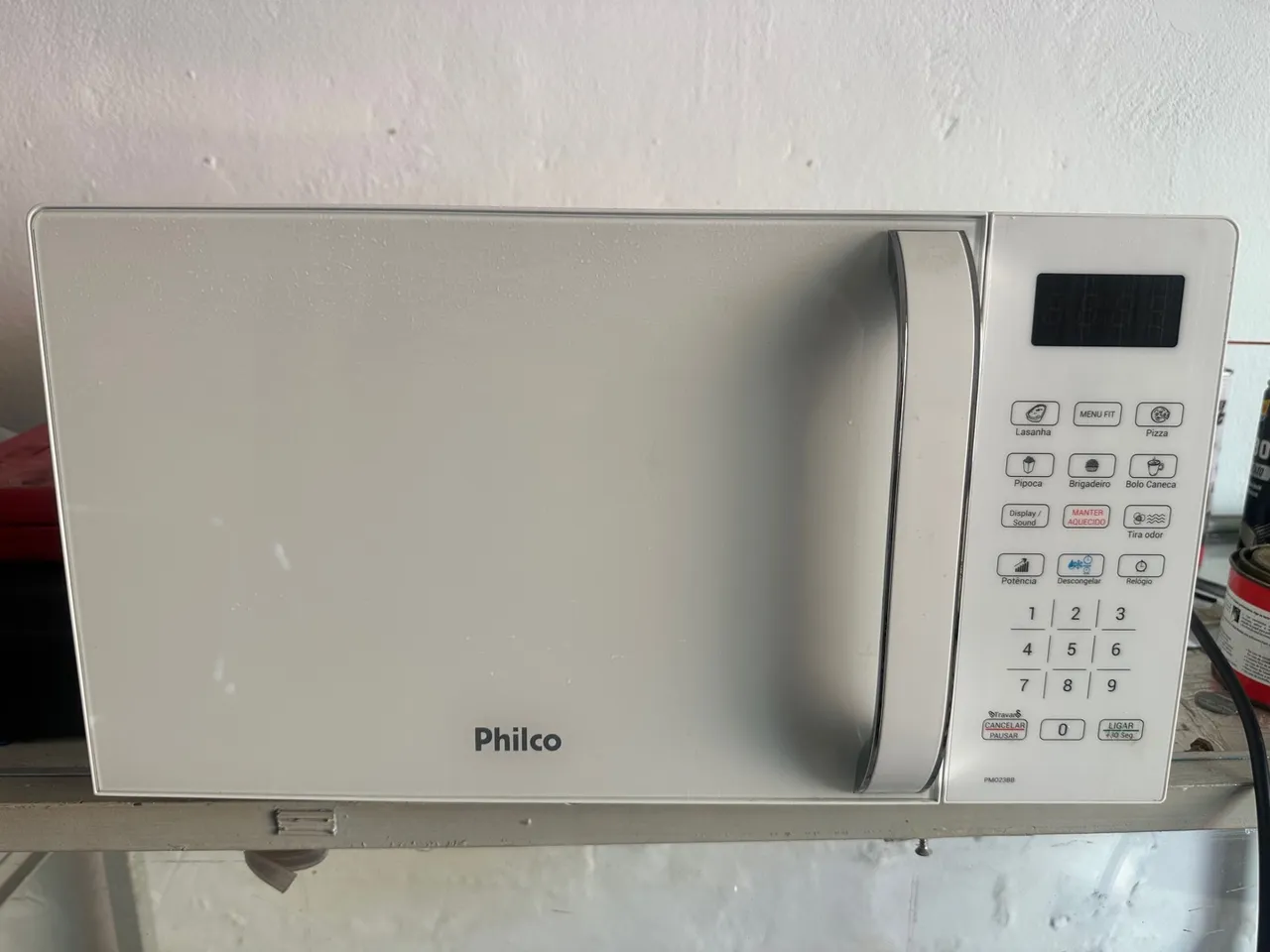 Micro-ondas Philco com diversas funções