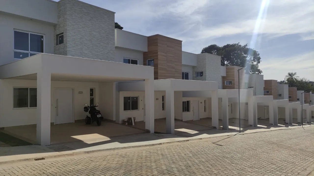 SOBRADO NOVO CONDOMÍNIO FECHADO BAIRRO CARDOSO PROX AV RIO VERDE 3 SUITES PLENAS LAZER OPO
