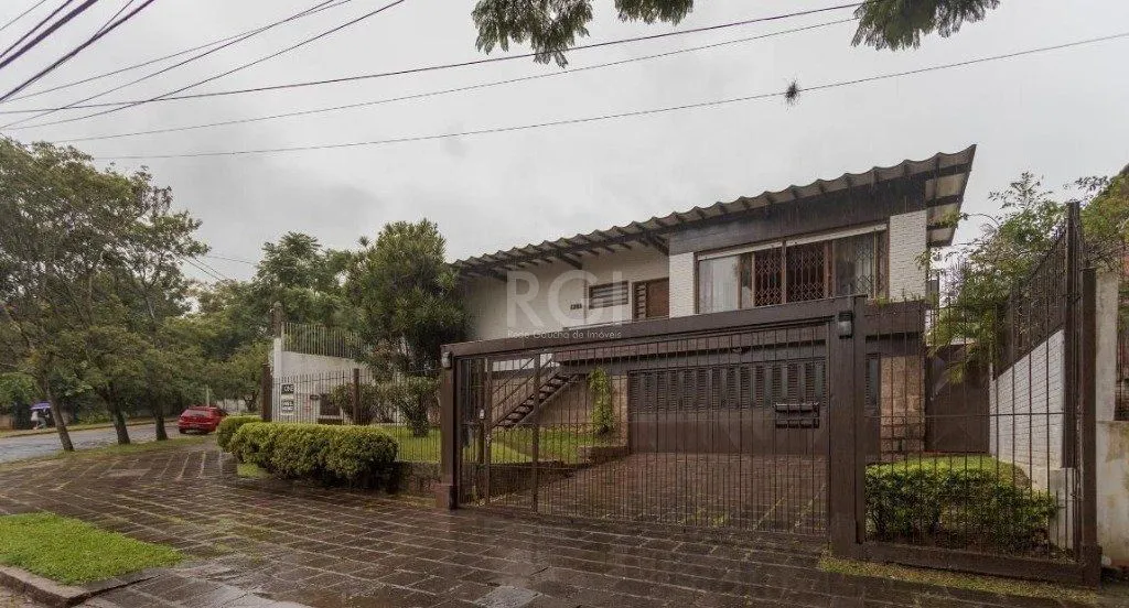 Casa Comercial em Chácara das Pedras