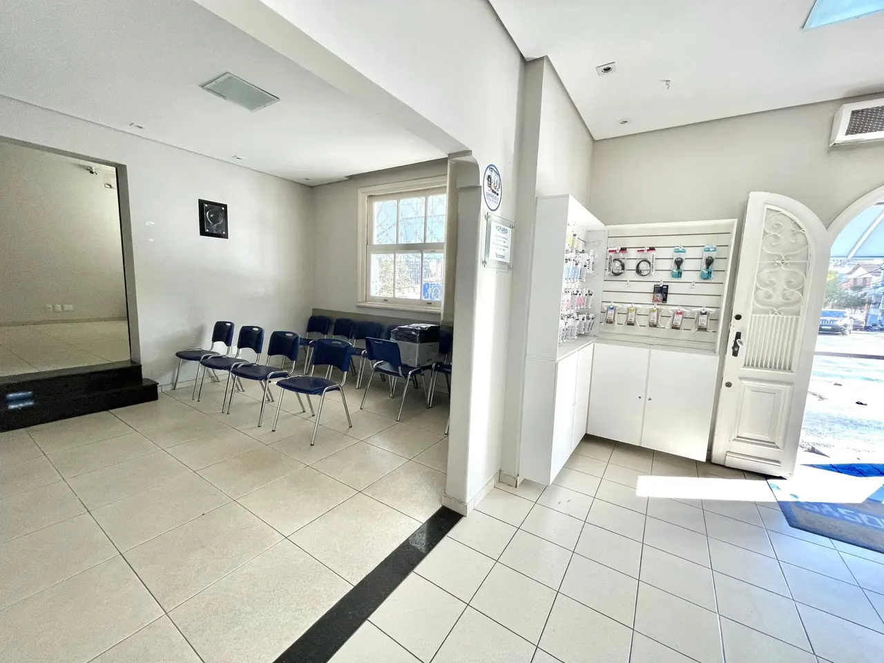 Casa Comercial para Locação no Bairro Floresta