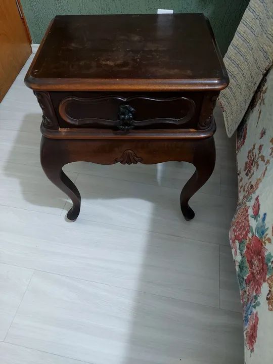 Mesinha de cabeceira antiga de madeira - Foto 5