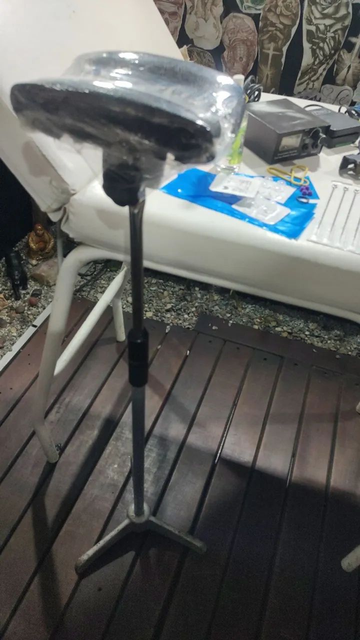 1 maca 3 posições,1máquina tattoo,1 fonte,1clip corde,pedal,transfer,5agulha,1 apoio braço - Foto 4