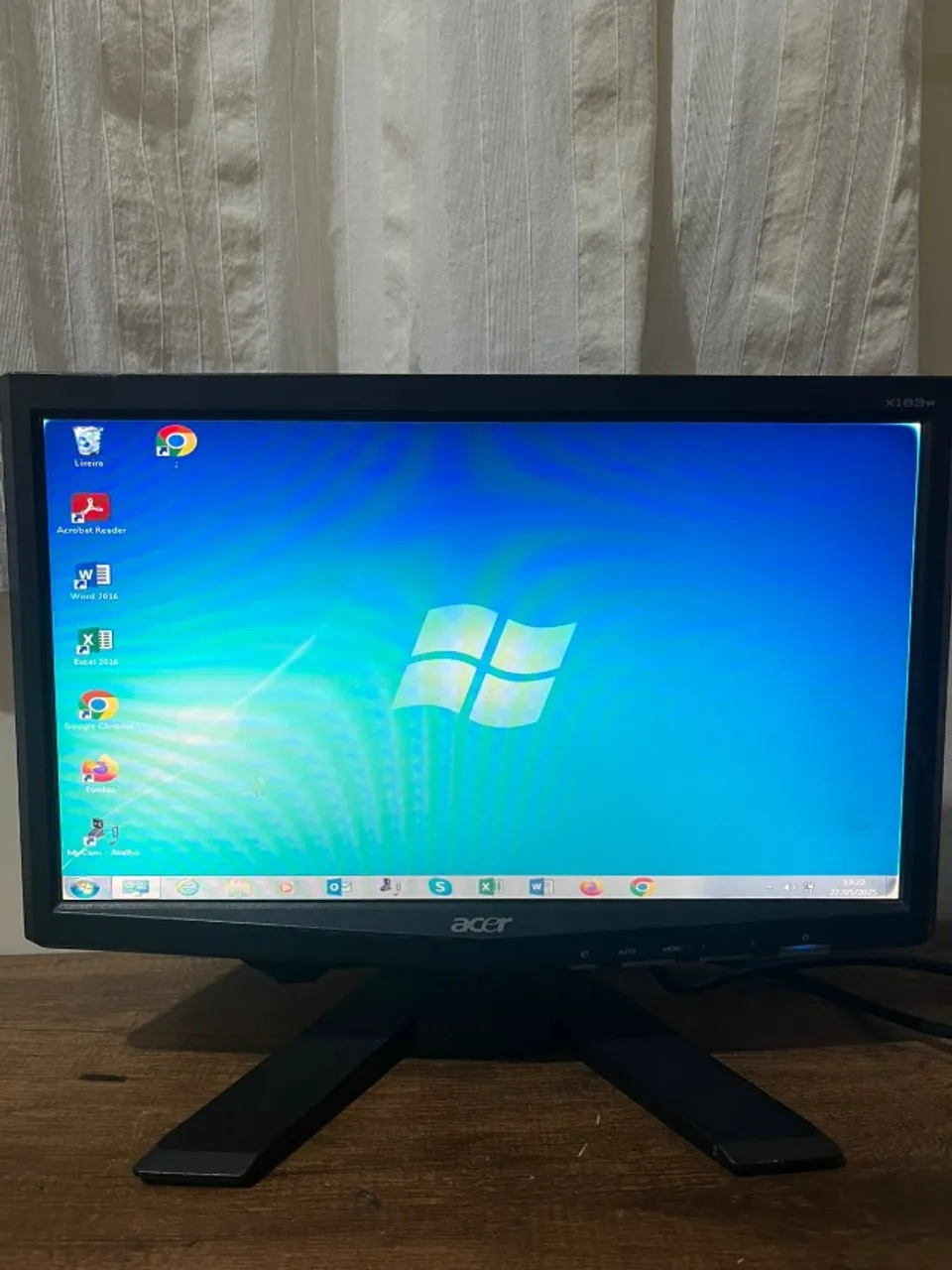 MONITOR ACER 15 POLEGADAS (BARBADA!!!)