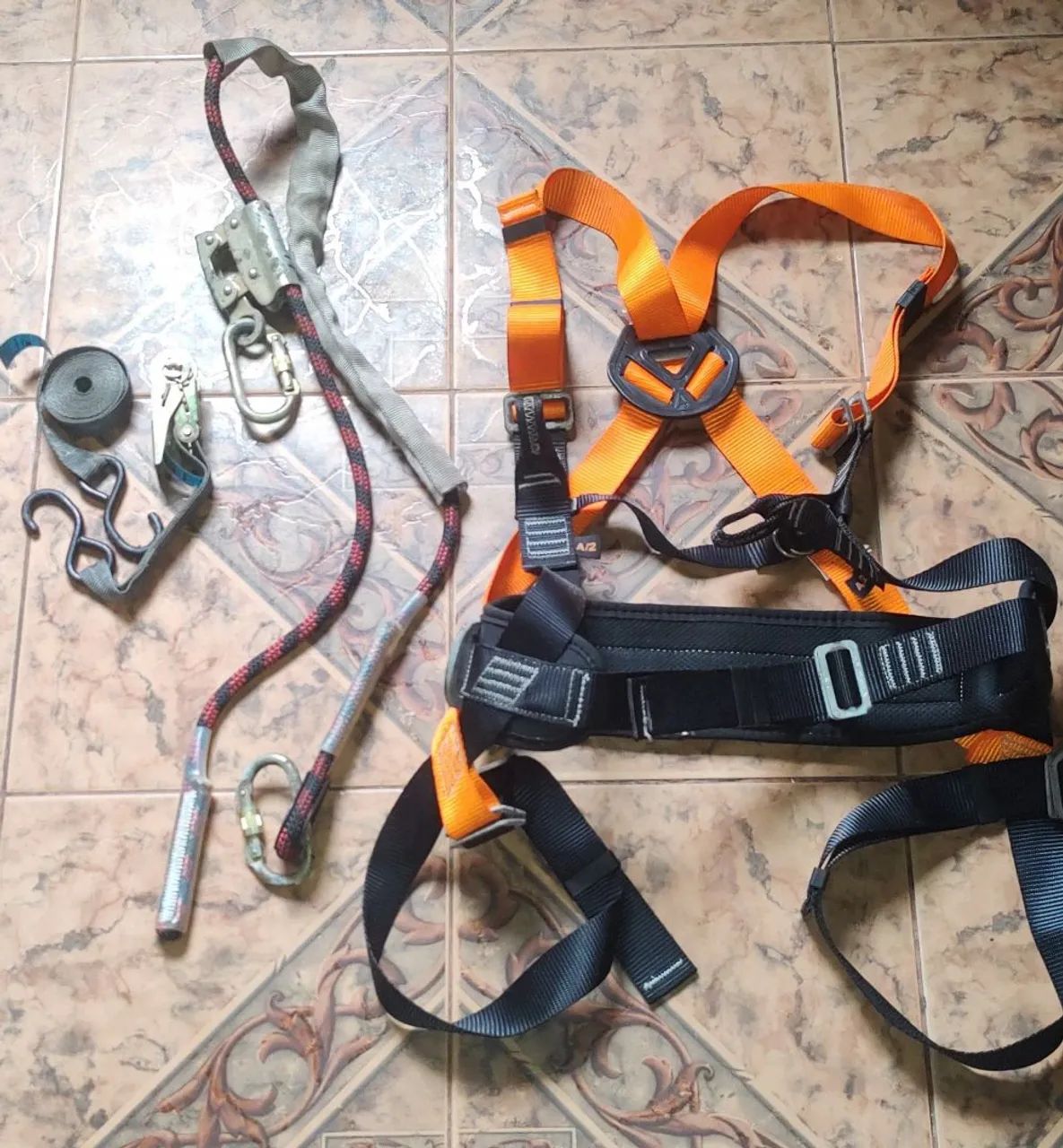 Cinto de eletricista+ cinta catraca 400kg + talabarte de posicionamento 