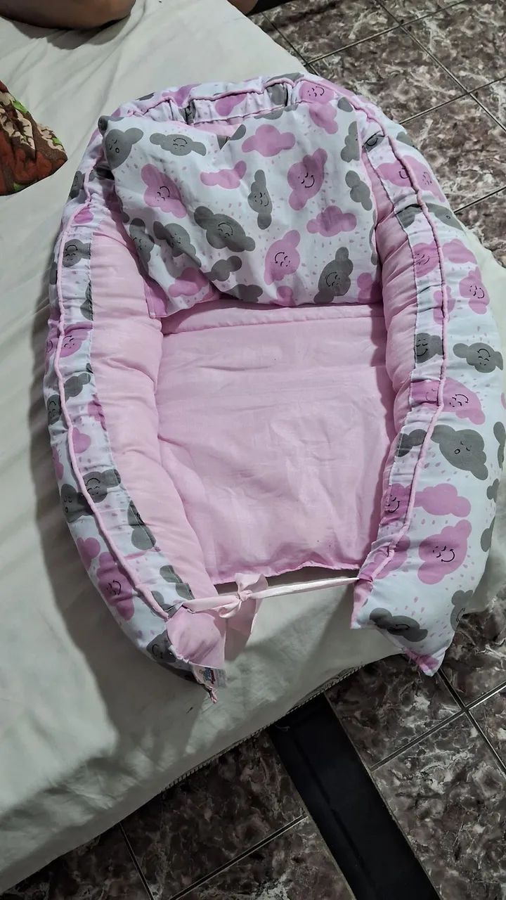 Ninho Redutor de Berço Nuvem Rosa
