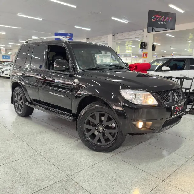 PAJERO TR4 2.0 FLEX 4x2 AUT. 2012 - CONSERVADA