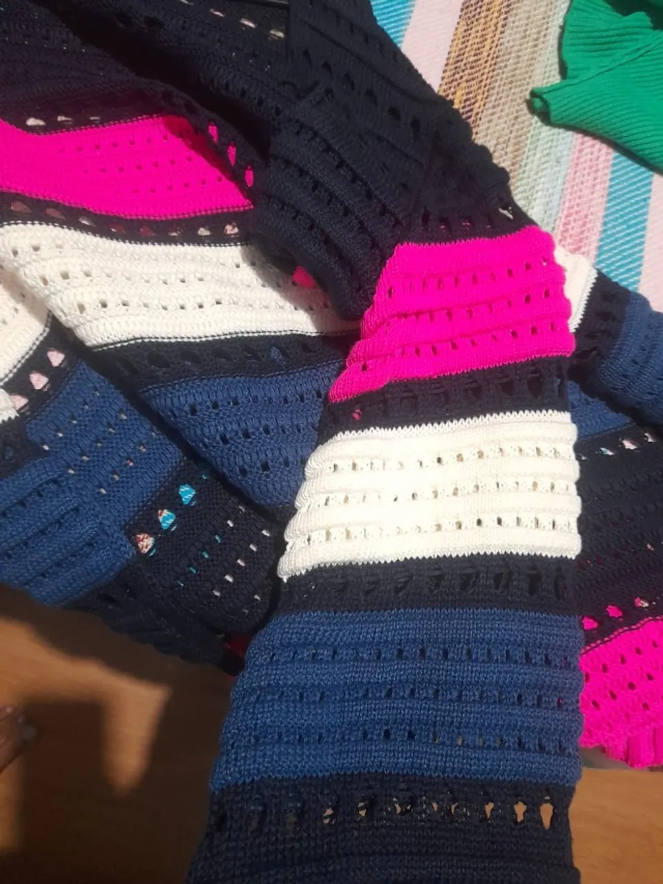 Cardigan de Tricot Cores Vibrantes - TAMANHO M