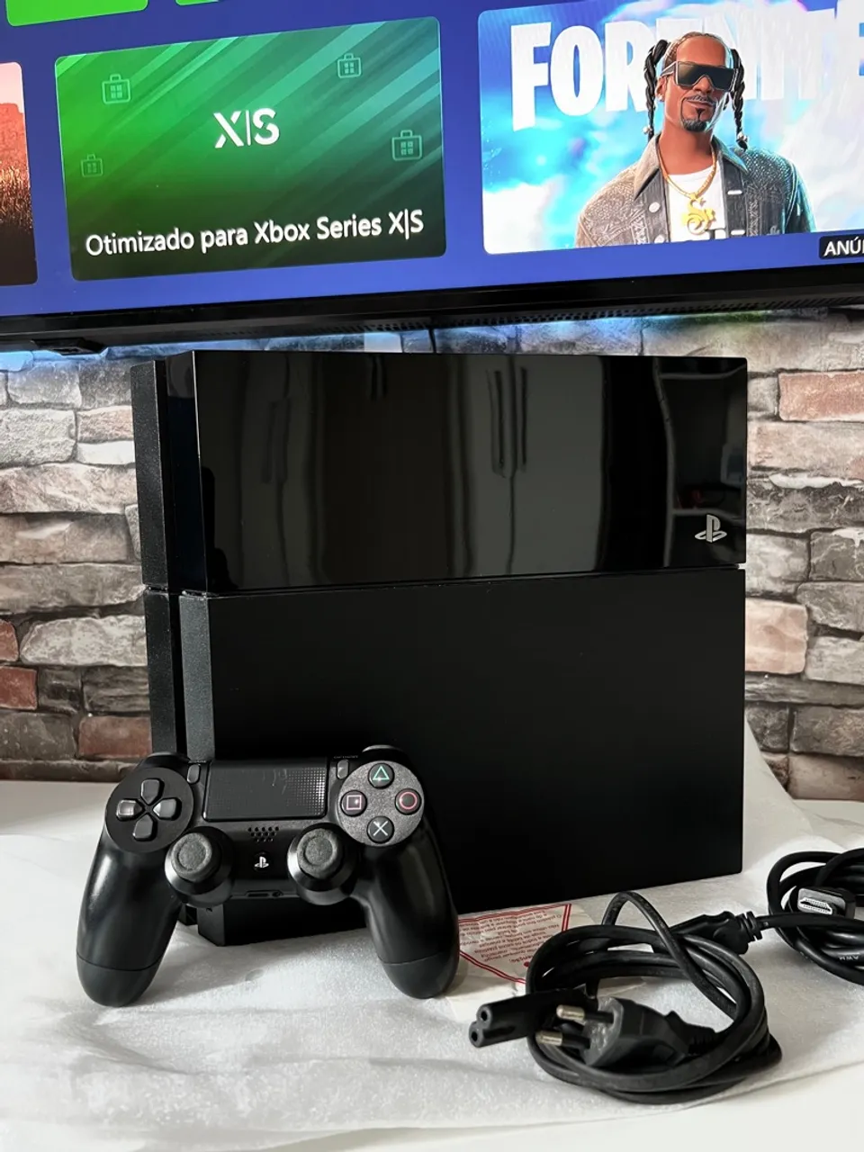 PS4 semi-novo completo + jogos