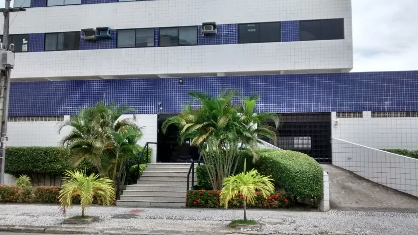 Aluga-se sala 30m2, R$ 1.750,00 com Cond e IPTU inclusos! Próx. Casa dos Frios/ Boa Viagem