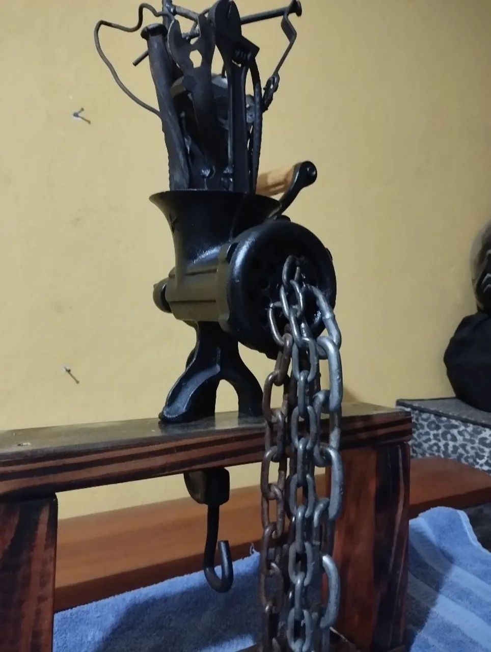 Escultura Criativa - Moedor de Carne com Ferramentas - Foto 2
